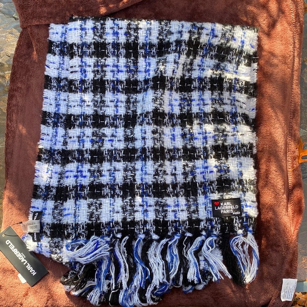 NWT Karl Lagerfeld Scarf with White, Black and Blue Strips